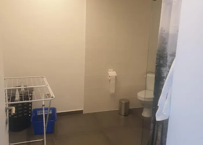 With Free Parking And No Balcony But Terase In Front Of The House 普拉