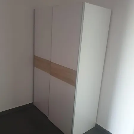 With Free Parking And No Balcony But Terase In Front Of The House Apartman Póla