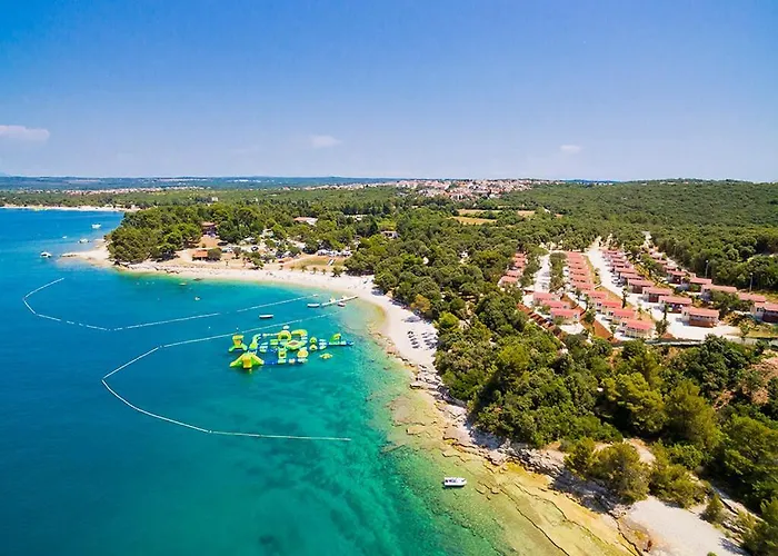 With Free Parking And No Balcony But Terase In Front Of The House Apartment Pula